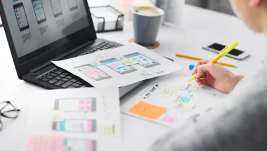 Mitä verkkosivujen suunnittelu tarkoittaa käytännössä – UX- ja UI-designin ABC