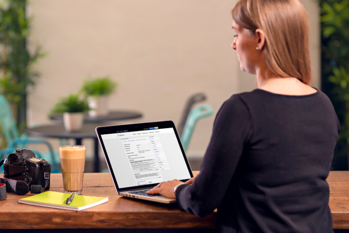 Henkilö laatii tiedotetta ePressi-tiedotepalvelulla