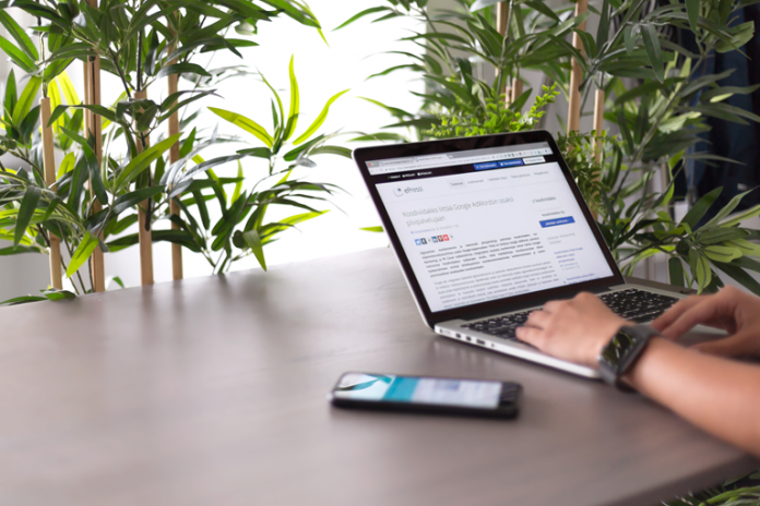 ePressi-tiedotejakelupalvelun sekä LianaMonitor-mediaseurantapalvelun käyttöliittymät