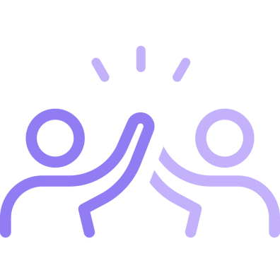 Kuva avoimesta kämmenestä kasvin alla