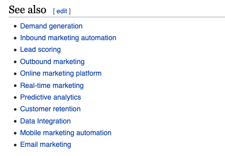 Esimerkkilistaus siitä, mitä Wikipedia näyttää Katso myös -osiossa englanninkieliselle hakusanalle marketing automation