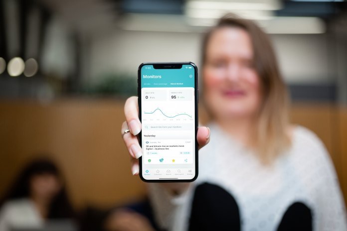 LianaMonitor-mediaseurantapalvelun analyysinäkymää puhelimen näytöllä
